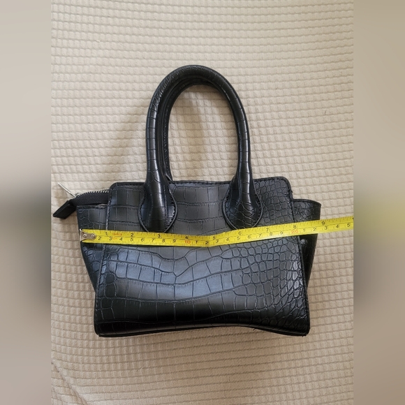 Mini Alligator Bag - Picture 6 of 8